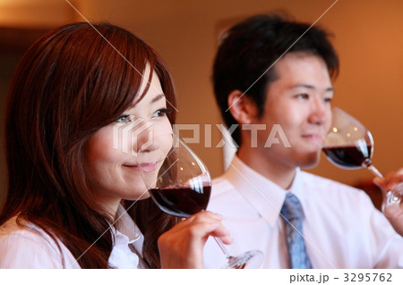 仕事帰り　（or　カップル）　バー　イメージ 3295762