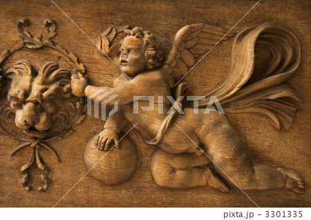 Carving of cherub angel. 3301335