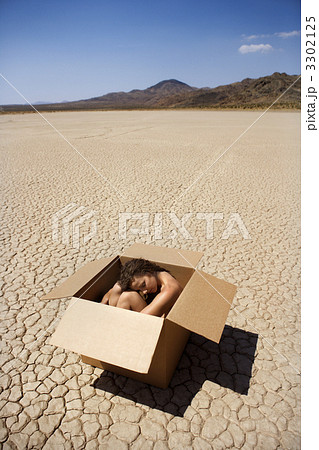 Nude woman in desert. 3302125
