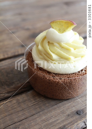 ココア生地のサツマイモのケーキ　野菜スイーツ 3303681