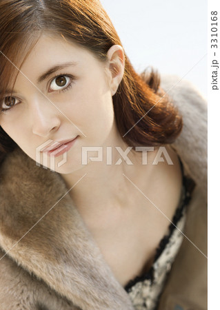 Portrait of young woman. 3310168