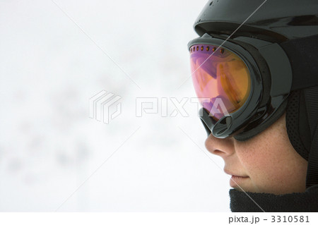 Boy skier. 3310581