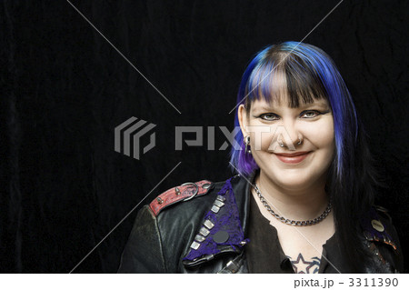 Woman with blue hair. 3311390