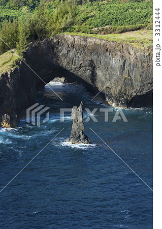 Rocky Maui coast. 3312444