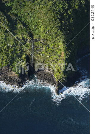 Waterfall on coast. 3312449