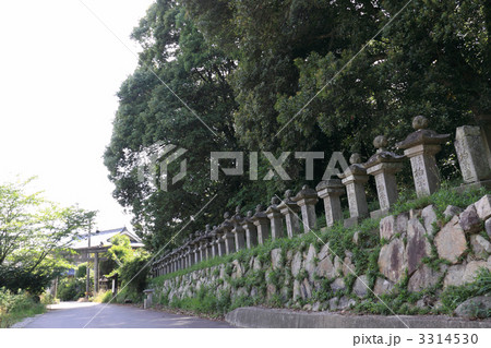 金毘羅五街道の一つ伊予土佐街道の象頭山南麓「牛屋口」 3314530