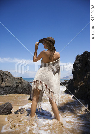 Sexy young woman on beach. 3317052