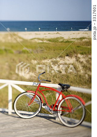 Red beach cruiser bicycle. 3317601
