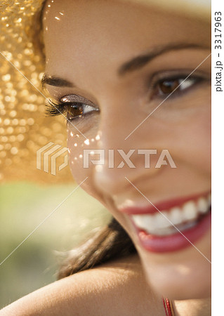 Smiling woman. 3317963