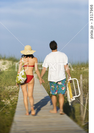 Couple on Boardwalk 3317966