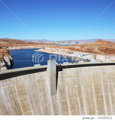 Glen Canyon Dam, Arizona. 3320521