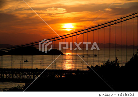 瀬戸大橋の夕陽 3326853