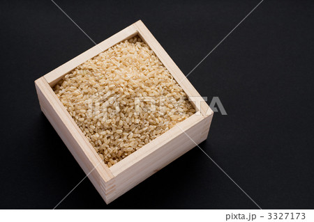 升に入った玄米 升に入った玄米 3327173