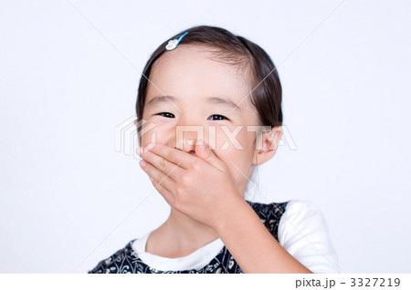 笑顔の女の子 笑顔の女の子 3327219