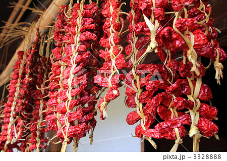 干している赤トウガラシ 3328888