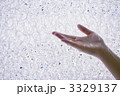 手の平に差し込む光 3329137