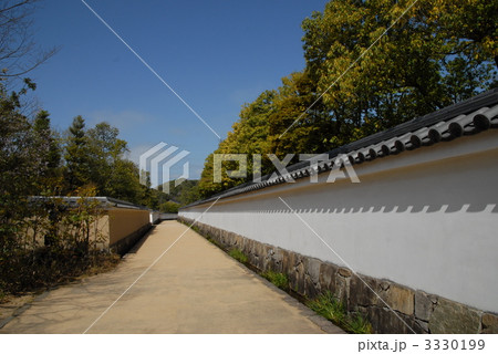 好古園の白壁 3330199