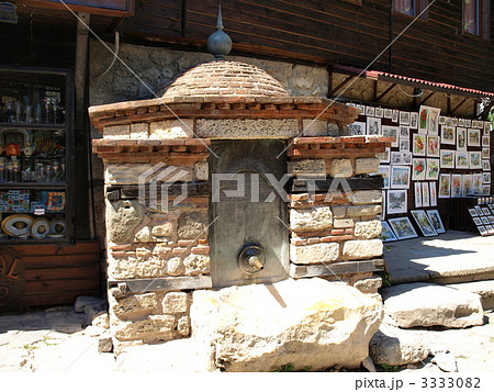 世界遺産「古代都市ネセバル」の旧市街の水道（ブルガリア） 3333082