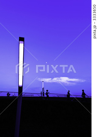 横浜港大さん橋 屋上 夕景 横浜港大さん橋 屋上 夕景 3333650