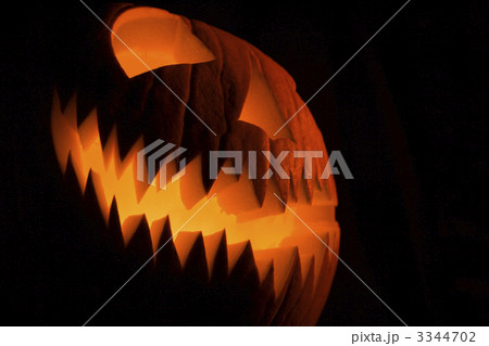 Glowing jack-o'-lantern. Glowing jack-o'-lantern. 3344702