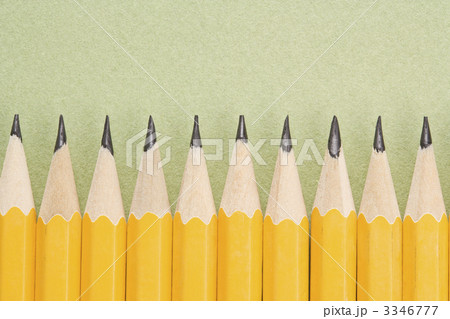 Pencils in even row. 3346777