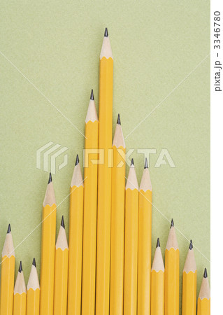 Pencils in uneven row. 3346780