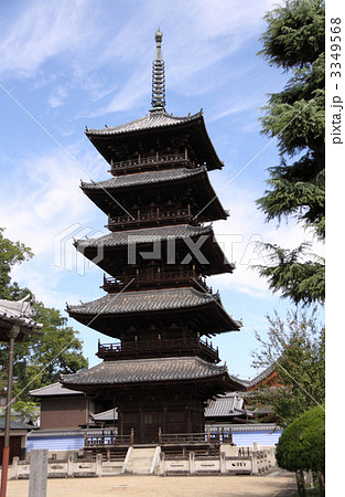 四国霊場第70番札所「本山寺」五重塔 3349568