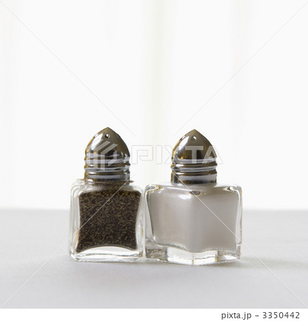 Salt and pepper shakers. Salt and pepper shakers. 3350442