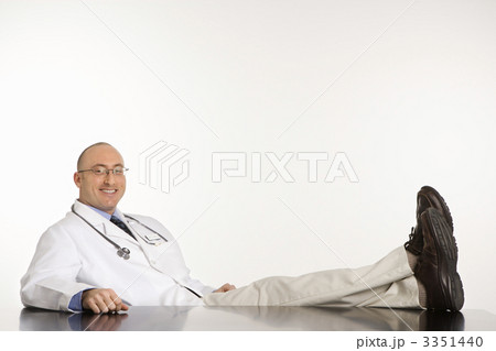 Male Caucasian doctor. 3351440