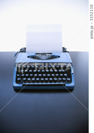 Old fashioned typewriter. Old fashioned typewriter. 3352110