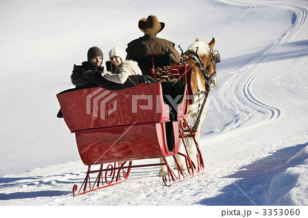 Sleigh ride in winter. Sleigh ride in winter. 3353060
