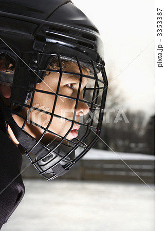 Ice hockey player boy. 3353387