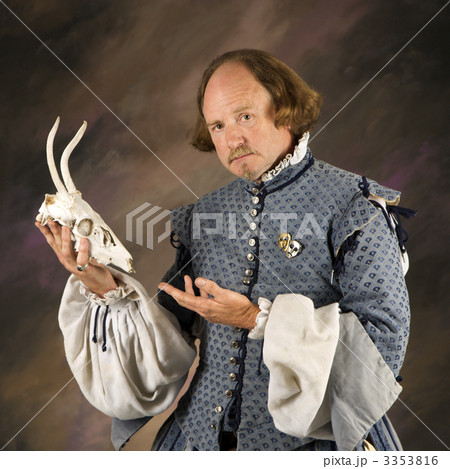 Shakespeare with deer skull. 3353816