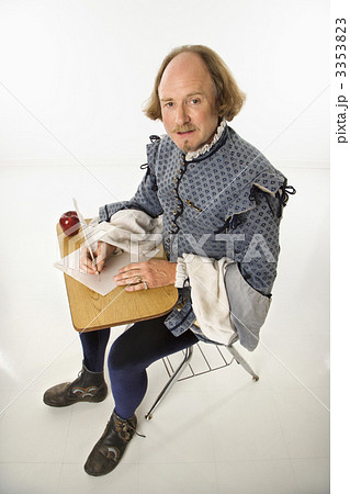 Shakespeare in school desk. 3353823