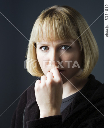 Pensive young woman Pensive young woman 3354819