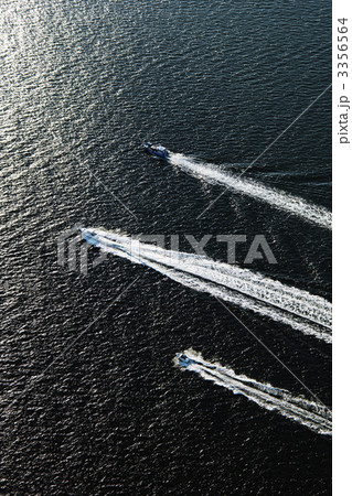 Three boats. 3356564