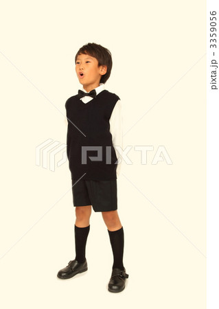 蝶ネクタイ（秋冬）唄う男の子 3359056