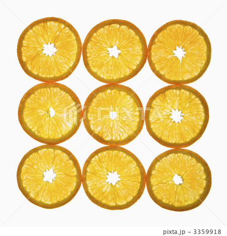 Orange slices. 3359918