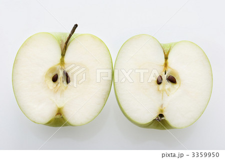 Sliced apples. 3359950
