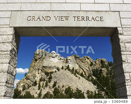 Mount Rushmore entrance. Mount Rushmore entrance. 3360489