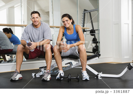 Couple at gym 3361887
