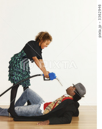 Woman threatening man Woman threatening man 3362946
