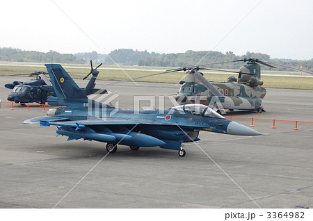 航空観閲式予行地上滑走F2 3364982