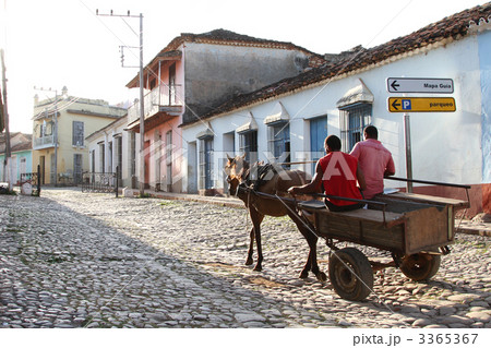 キューバ　荷馬車 3365367