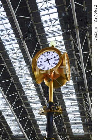 大阪駅の時計 3370652
