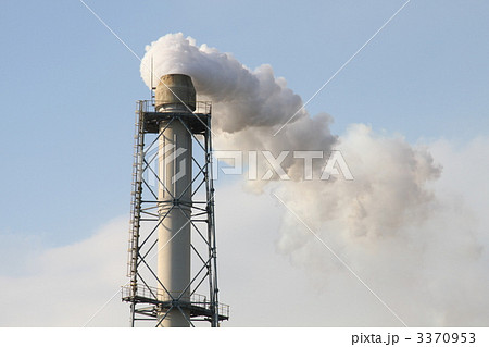 煙突から煙がモクモク 3370953