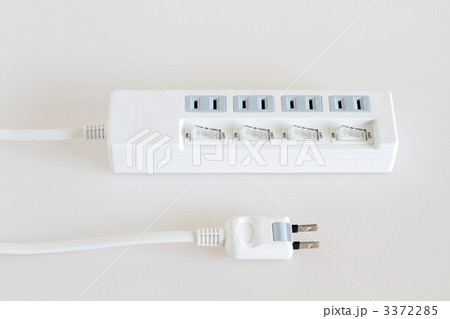 プラグと電源タップ 3372285