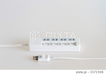 プラグと電源タップ 3372308