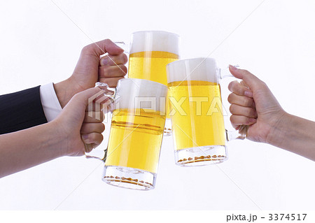 ビールで乾杯 3374517