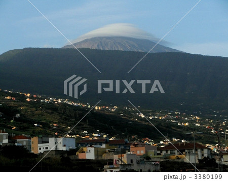 カナリア諸島のスペイン最高峰にて大西洋最高峰のテイデ山 3380199